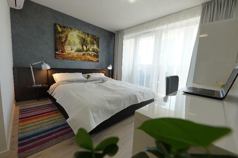 More Than Accommodation Братислава Екстер'єр фото