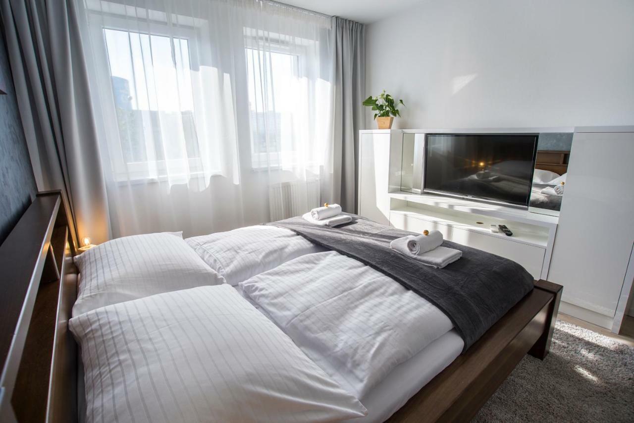 More Than Accommodation Братислава Екстер'єр фото