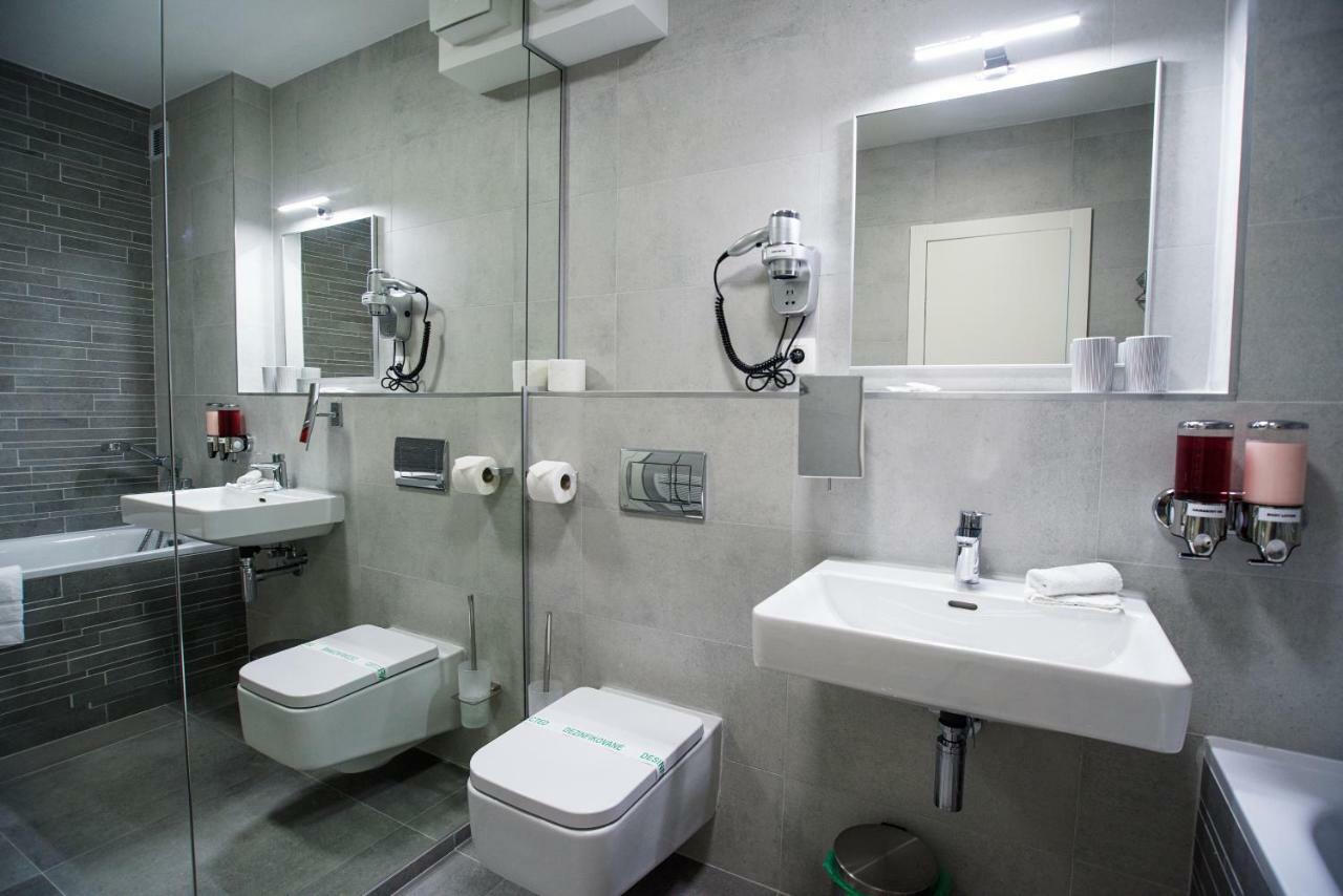 More Than Accommodation Братислава Екстер'єр фото