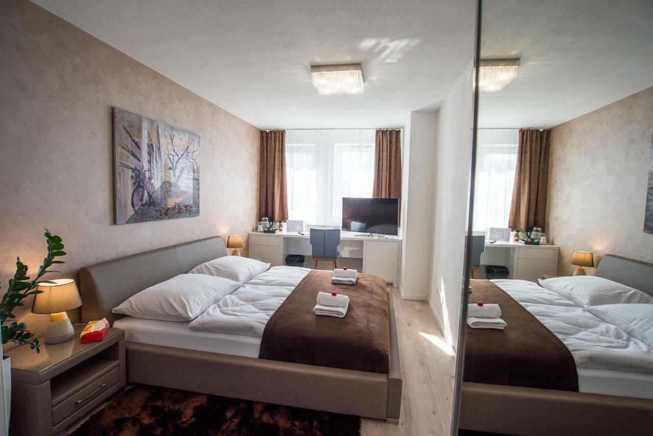 More Than Accommodation Братислава Екстер'єр фото